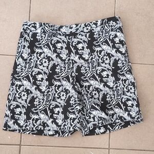 Mario serrani | black & white paisley shorts with pockets